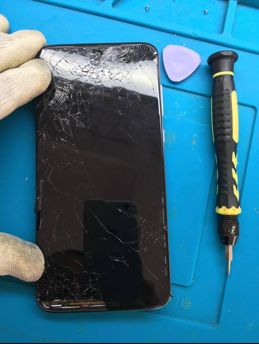 motorola com tela quebrada